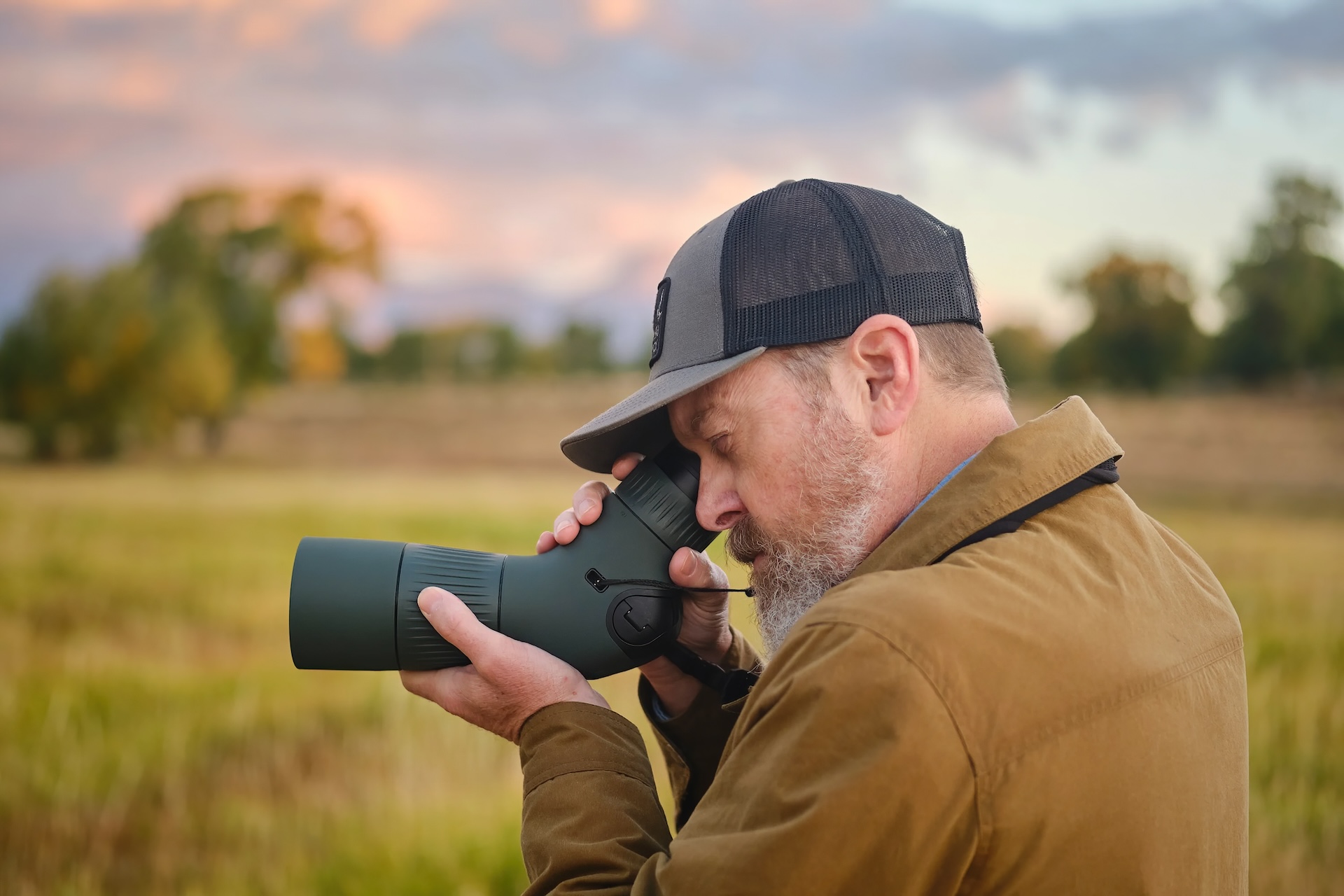 „Swarovski Optik“ pristato naują stabilizuotų monoklių seriją – revoliuciją stebėjimo optikoje